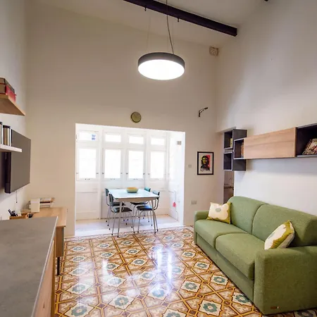 Stylish & Elegant Traditional House With Sun Terrace Tell1-1 * Birgu