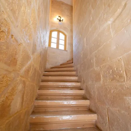Tatil Evi Stylish & Elegant Traditional House With Sun Terrace Tell1-1 *