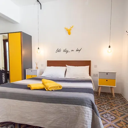 Feriehus Stylish & Elegant Traditional House With Sun Terrace Tell1-1 *